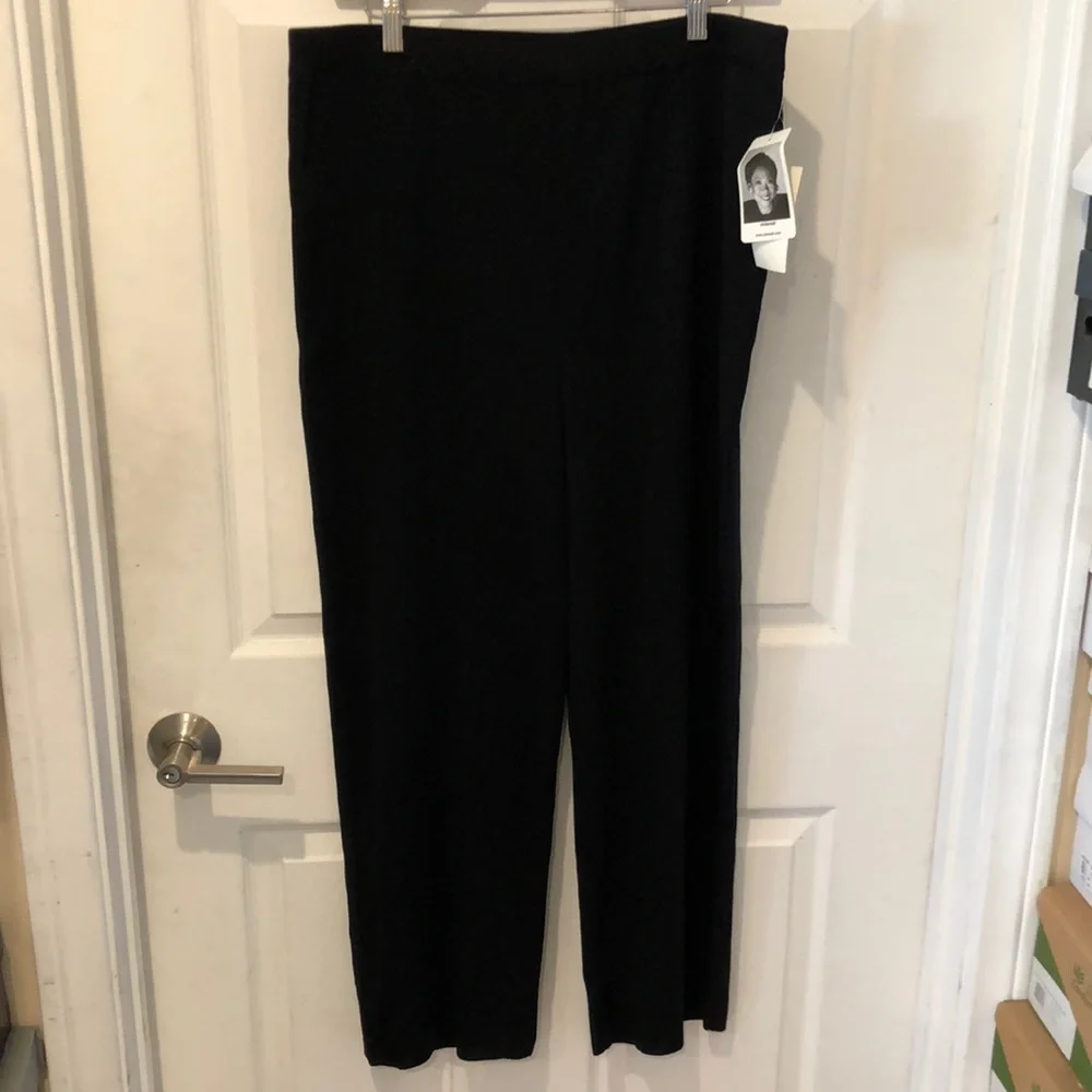 NWT Exclusively Mistook black Slim DRESS Pant